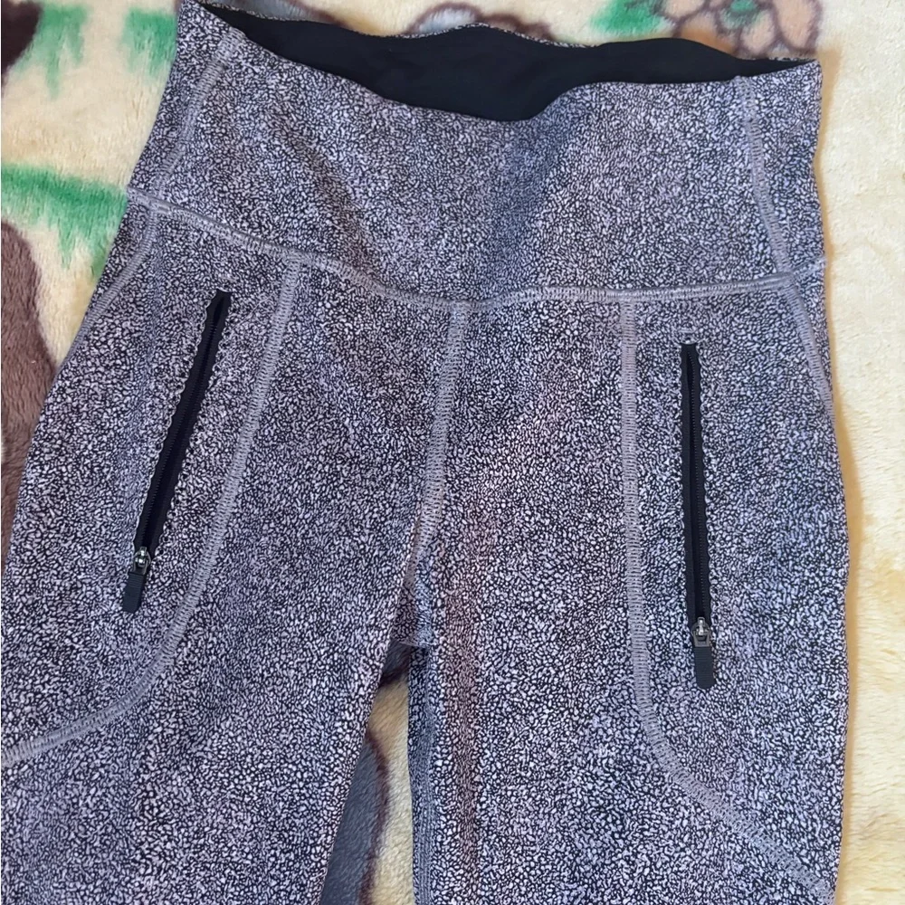 Lululemon leggings - Picture 6 of 6
